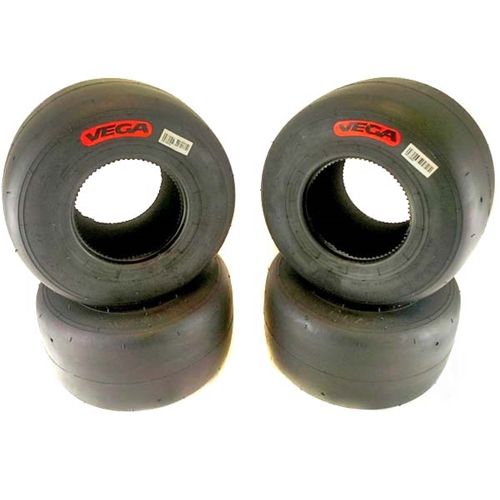 Vega VAH Red 4.60/4.60 Tire Set